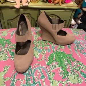 Bacio 61 brown Piccolo Suede Mary Jane Wedge Heels Women’s Size 8